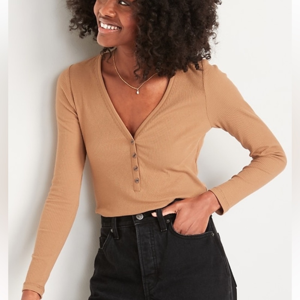 Small Old Navy Fitted Long Sleeve